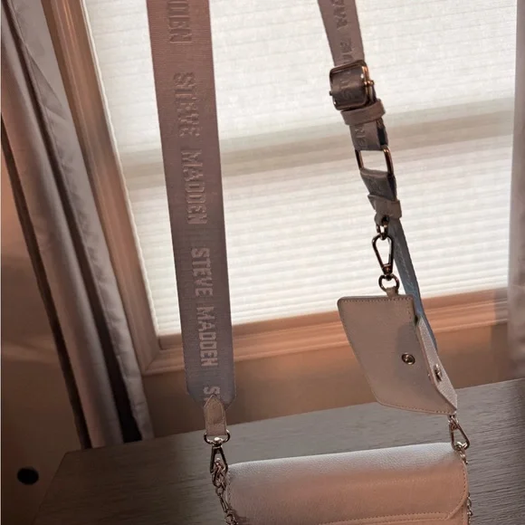 Steve Madden side Purse - Picture 2 of 8
